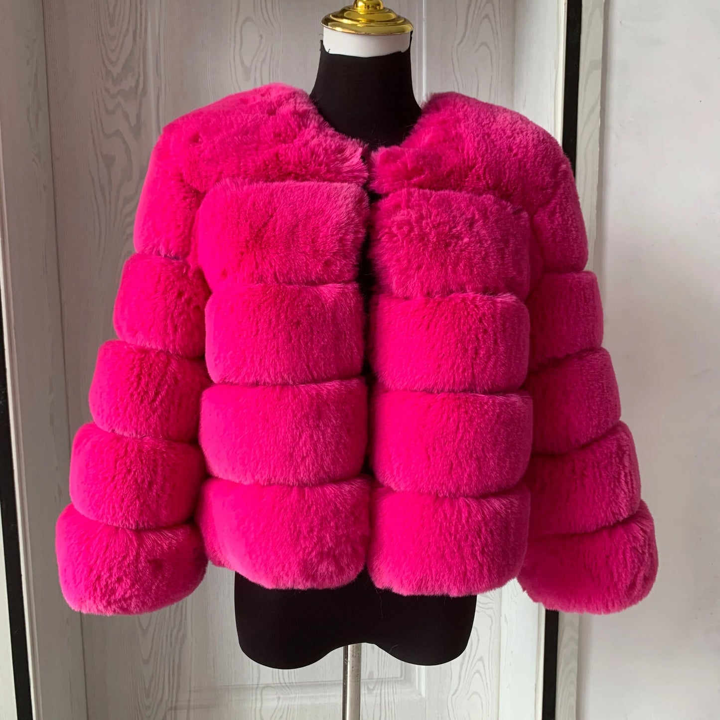 Women's Fashion faux fur coat super hot Autumn Winter women short Faux fox fur fluffy jacket high quality 7xl Ladies furry coats